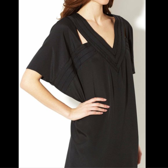 Susana Monaco Black Cut Out V-Neck Shift Dress - Picture 1 of 10